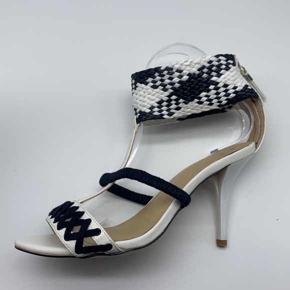 Gwen Stefani- GX Black & White Leather With String Accents Heels Size 7.5 - Picture 12 of 15